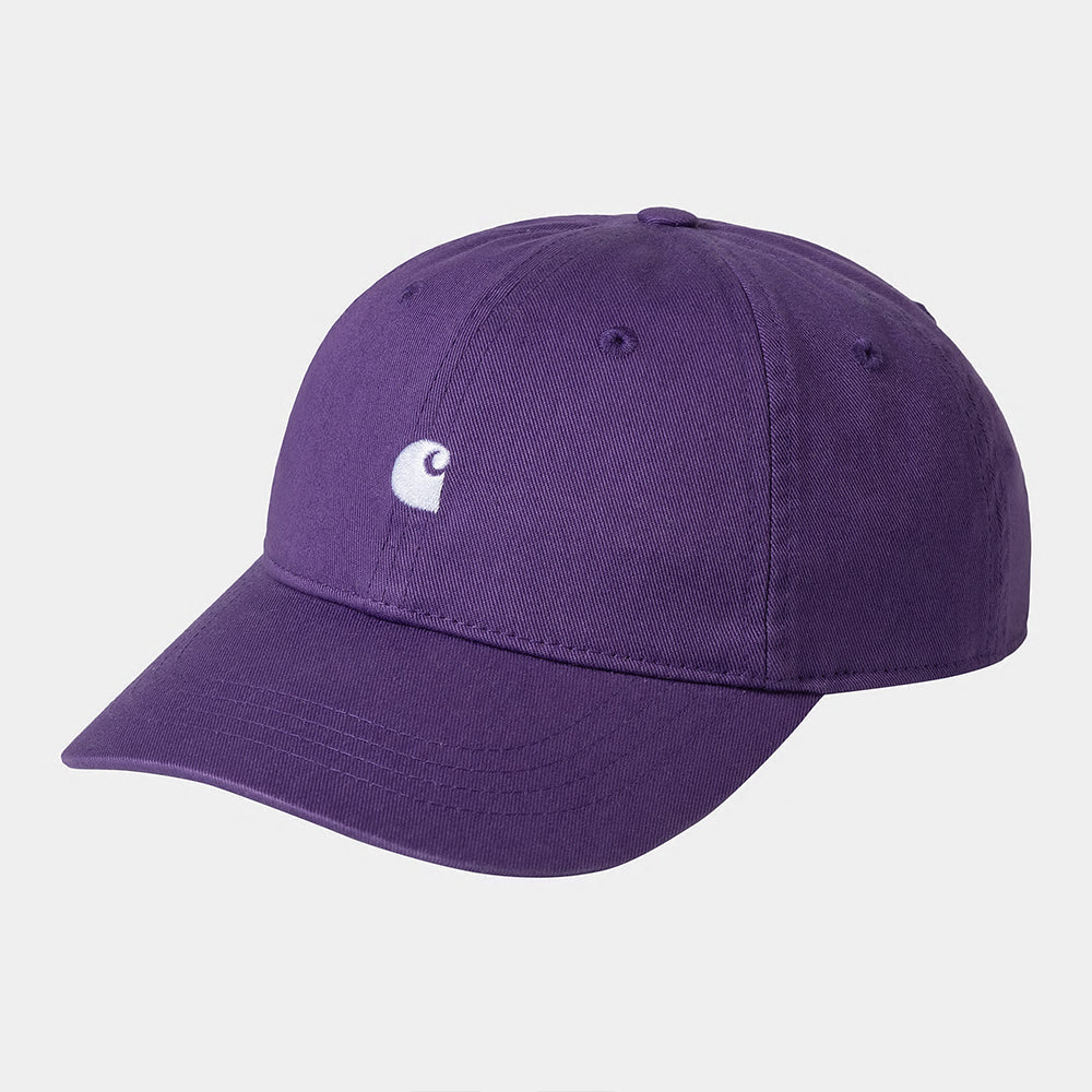„Carhartt Cap in Lila mit gebogener Krempe und kleinem weißem Carhartt-Logo vorn.“