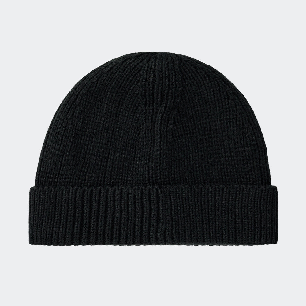 “Alpha Industries Dockers Beanie - Black. Schwarze Kurz-Beanie aus Acryl-Strick, mit Umschlag und kleinem Alpha Industries Logo-Label.“