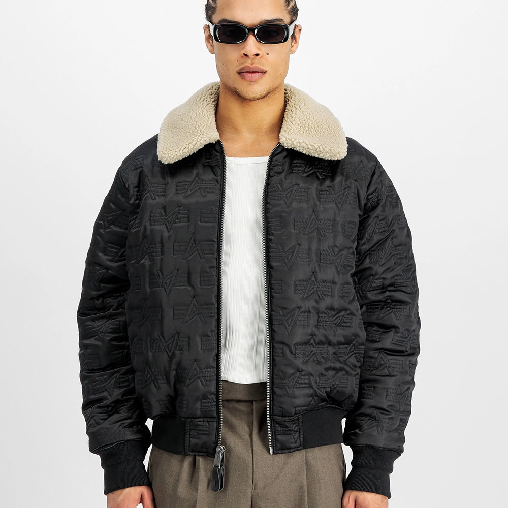 "Schwarze, wendbare Bomberjacke aus Nylon mit abnehmbarem Fellkragen, Utility Pocket und Rippbündchen.“