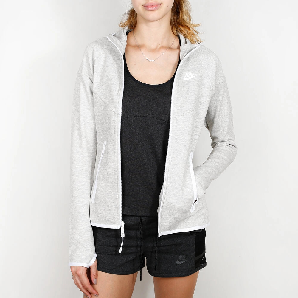 “Nike Sportswear Tech Fleece Hoodie in Grau. Leichter, warmer Kapuzenpullover aus Tech-Fleece-Material mit durchgehendem Reißverschluss.“