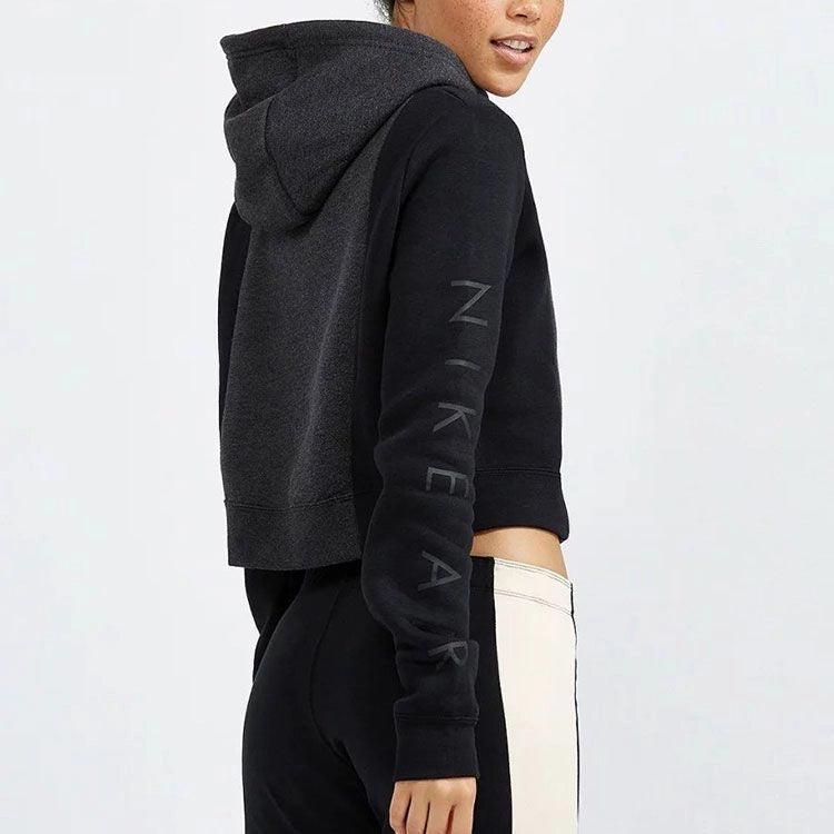 "Nike WMNS Air Hoodie in Schwarz. Weiche Fleece-Mischung, lockere Passform, großes Nike Air Logo auf der Brust."