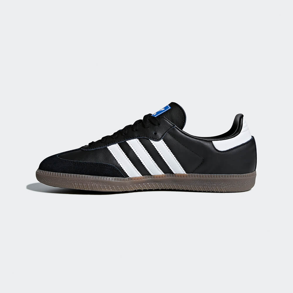 "Adidas Samba OG - Black/White B75807: Retro Sneaker mit Premium-Leder, Wildleder-Details und zeitlosem Design."