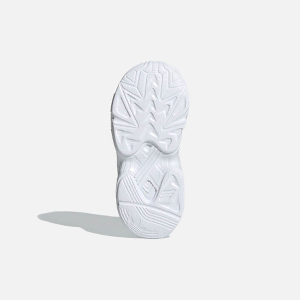 „adidas Yung 96 El I Baby- und Kleinkinderschuh in sportlichem Design mit elastischen Schnürsenkeln und adidas Trefoil-Logo bei Stickabush Berlin.“