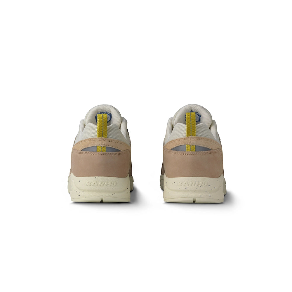 "Karhu Fusion 2.0 Sneaker Herren Flower Pack Warm Taupe Mango Mint Hinteransicht Paar bei Stickabush Berlin.“