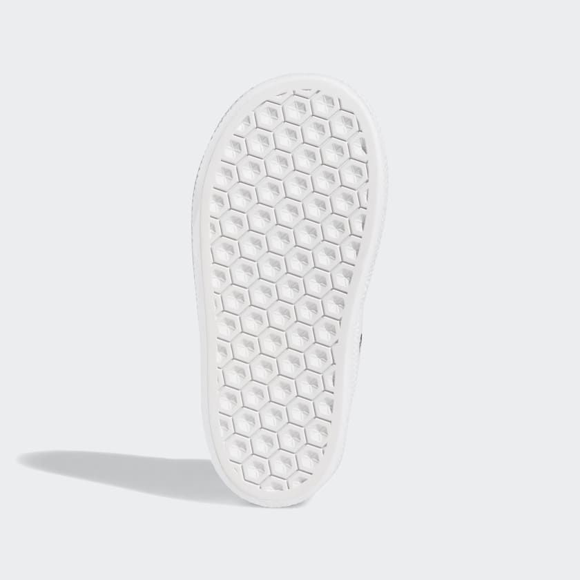 Adidas Kinderschuhe 3MC X Disney Sport Goofy White stab retro sneaker air force one damen retro sneaker damen snkraddicted streetwear marken schuhe 80er jahre sneakerjagers adidas limited edition 80er schuhe retro sneaker seltene sneaker adidas sonderedition