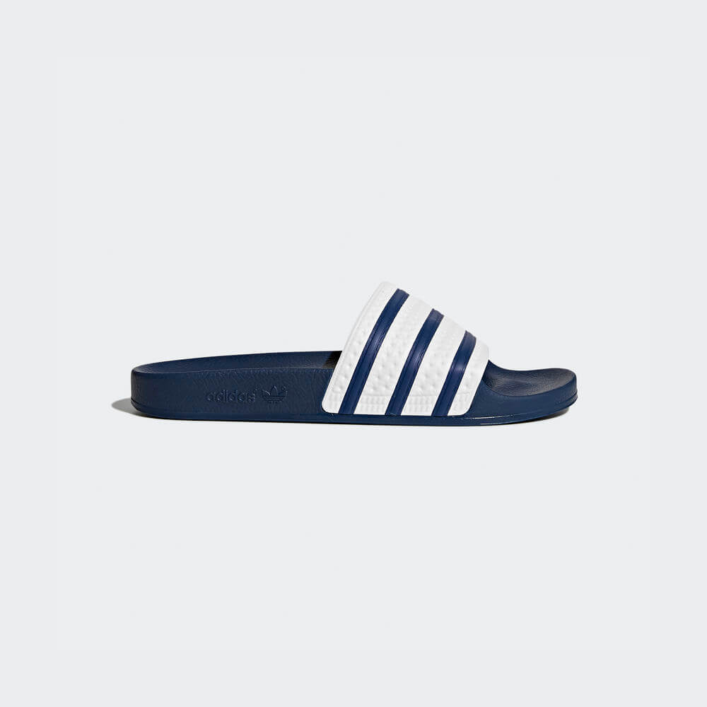 adidas adilette adiblue white  sneaker kaufen  schuhe kaufen  stab retro sneaker  air force one damen  retro sneaker damen  snkraddicted  streetwear marken  schuhe 80er jahre  sneakerjagers  adidas limited edition  80er schuhe  retro sneaker  seltene sneaker  adidas sonderedition  alpha industries  bomberjacke