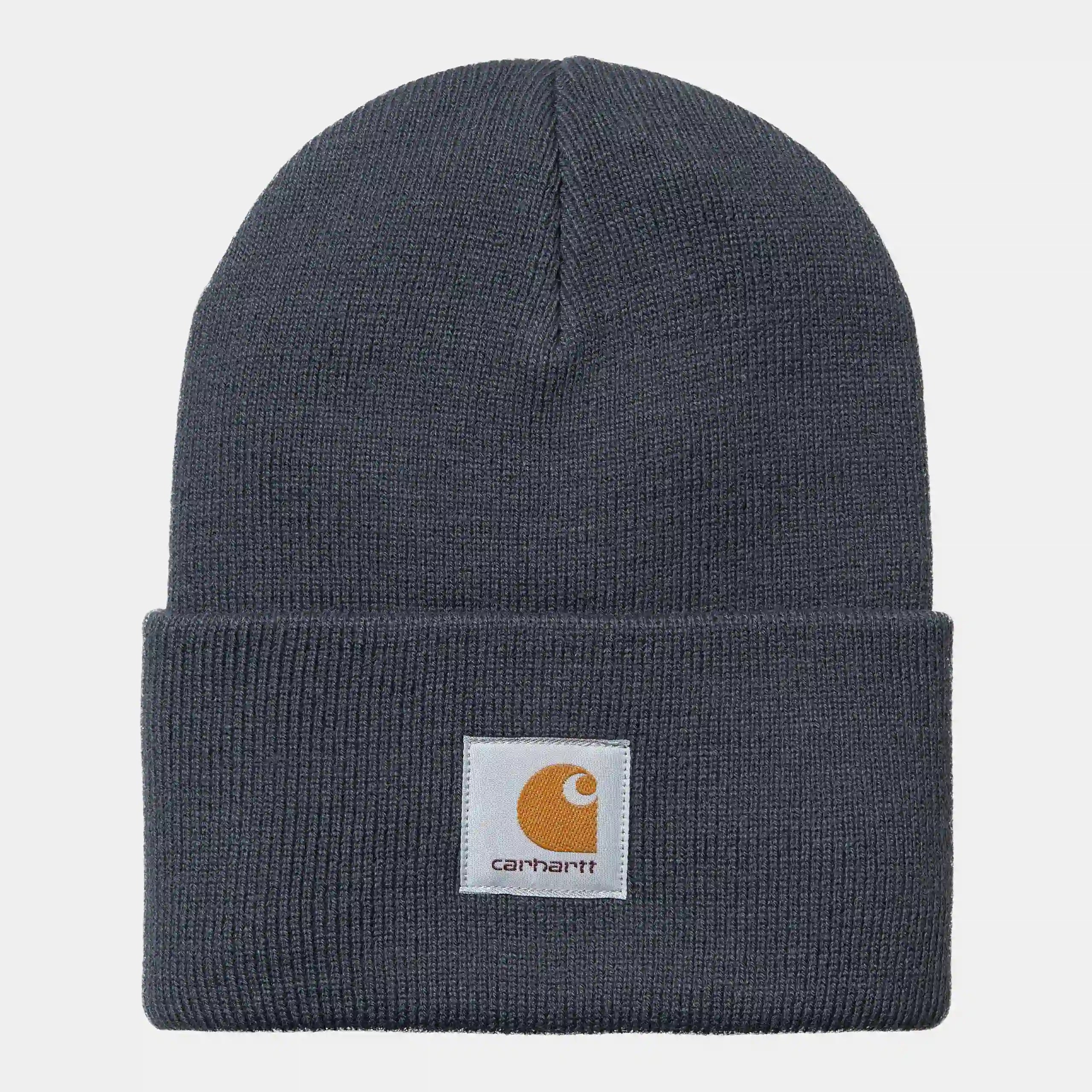 “Carhartt WIP Acrylic Watch Hat in Zeus (Graublau). Beanie aus gerippter Acryl-Wolle, eng Passform, umgeschlagener Saum und gewebtes Carhartt WIP Square Label bei Stickabush Berlin.“