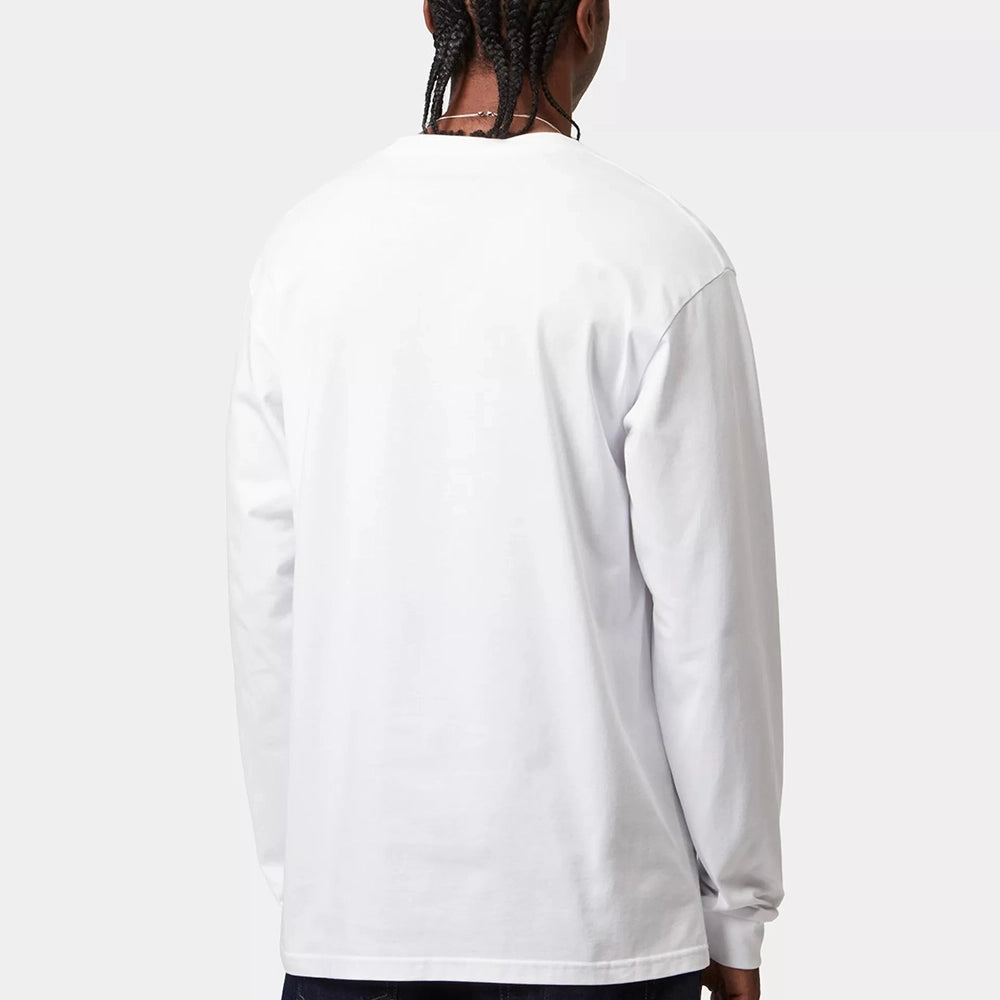 „Weißes Carhartt WIP L/S Chase T-Shirt in White / Gold (I026392) aus schwerem Baumwolljersey mit goldener Logo-Bestickung – Langarm-Klassiker erhältlich bei Stickabush Berlin.“
