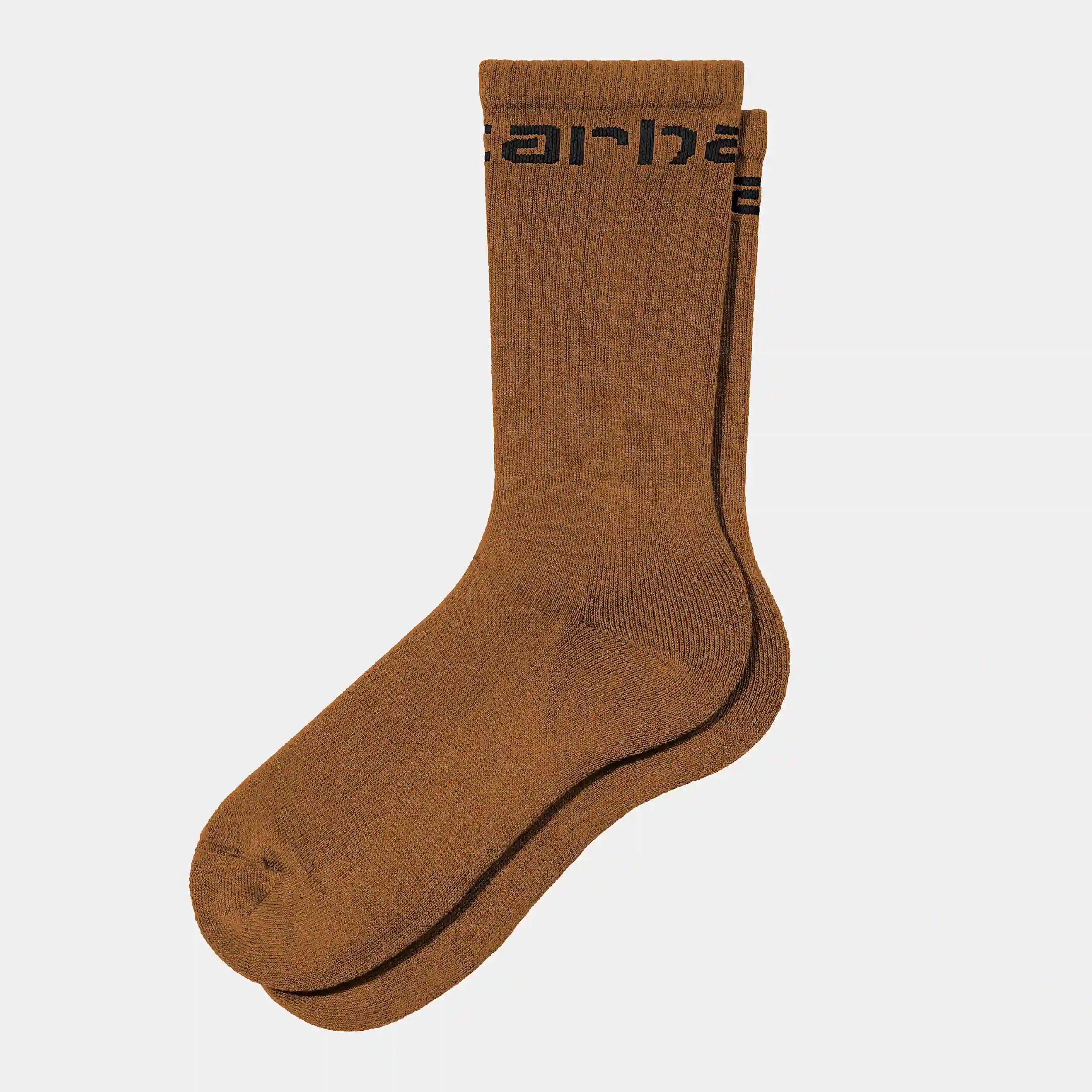 “Carhartt WIP Socks – Deep Hamilton Brown / Black. Braune Socken aus Baumwollmischung, mit geripptem Schaft und schwarzem Carhartt WIP Logo."