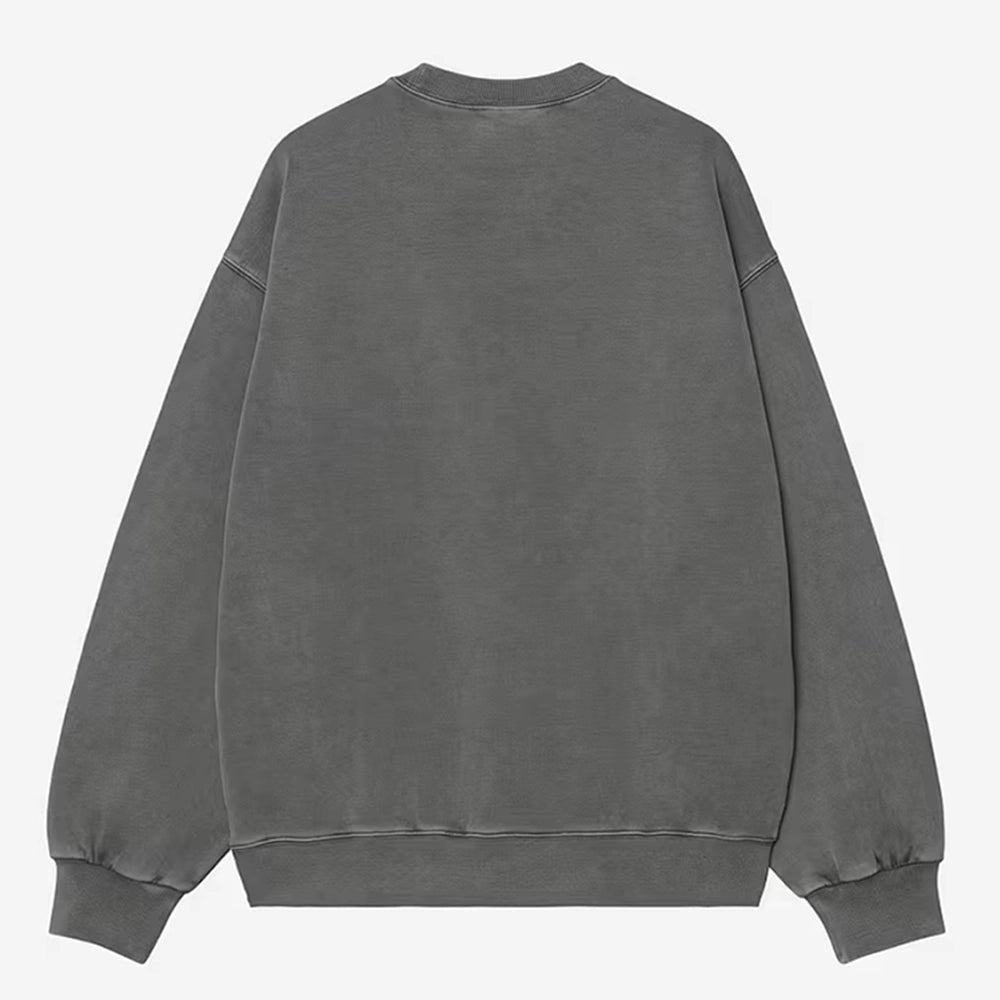 “Carhartt WIP Vista Crewneck Sweatshirt in Schwarz. Locker geschnittener Pullover aus schwerem Baumwolljersey, mit kleinem Logo-Stick bei Stickabush Berlin."