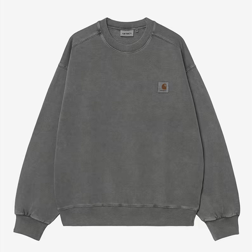 “Carhartt WIP Vista Crewneck Sweatshirt in Schwarz. Locker geschnittener Pullover aus schwerem Baumwolljersey, mit kleinem Logo-Stick bei Stickabush Berlin."