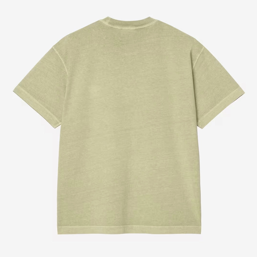 „Hellgrünes Carhartt WIP Nelson T-Shirt (Gentle Green) im weiten Boxy-Schnitt mit Square Label bei Stickabush Berlin.“