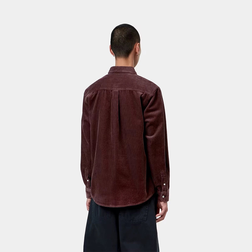 “Carhartt WIP L/S Madison Cord Shirt in Amarone getragen im STICKABUSH Store Berlin Kreuzberg“