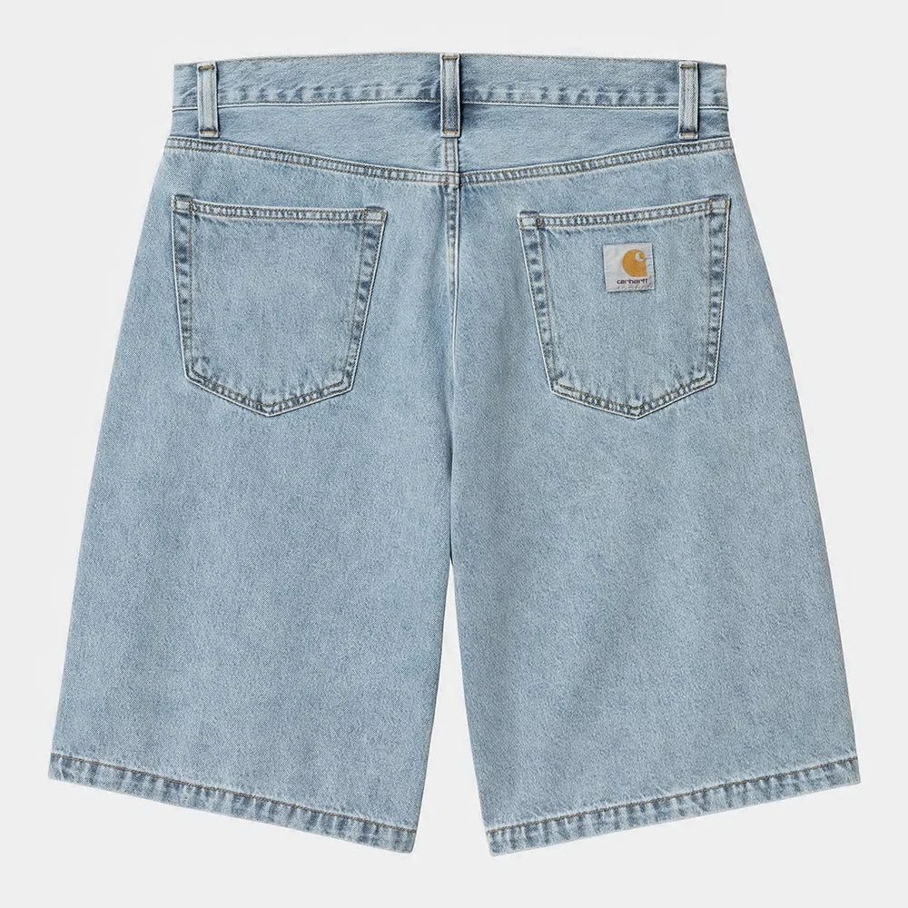 "Carhartt Landon Short in Blau (gebleicht), Denim jeans shorts mit lockeren Schnitt, gebleichter Effekt für Vintage-Look."