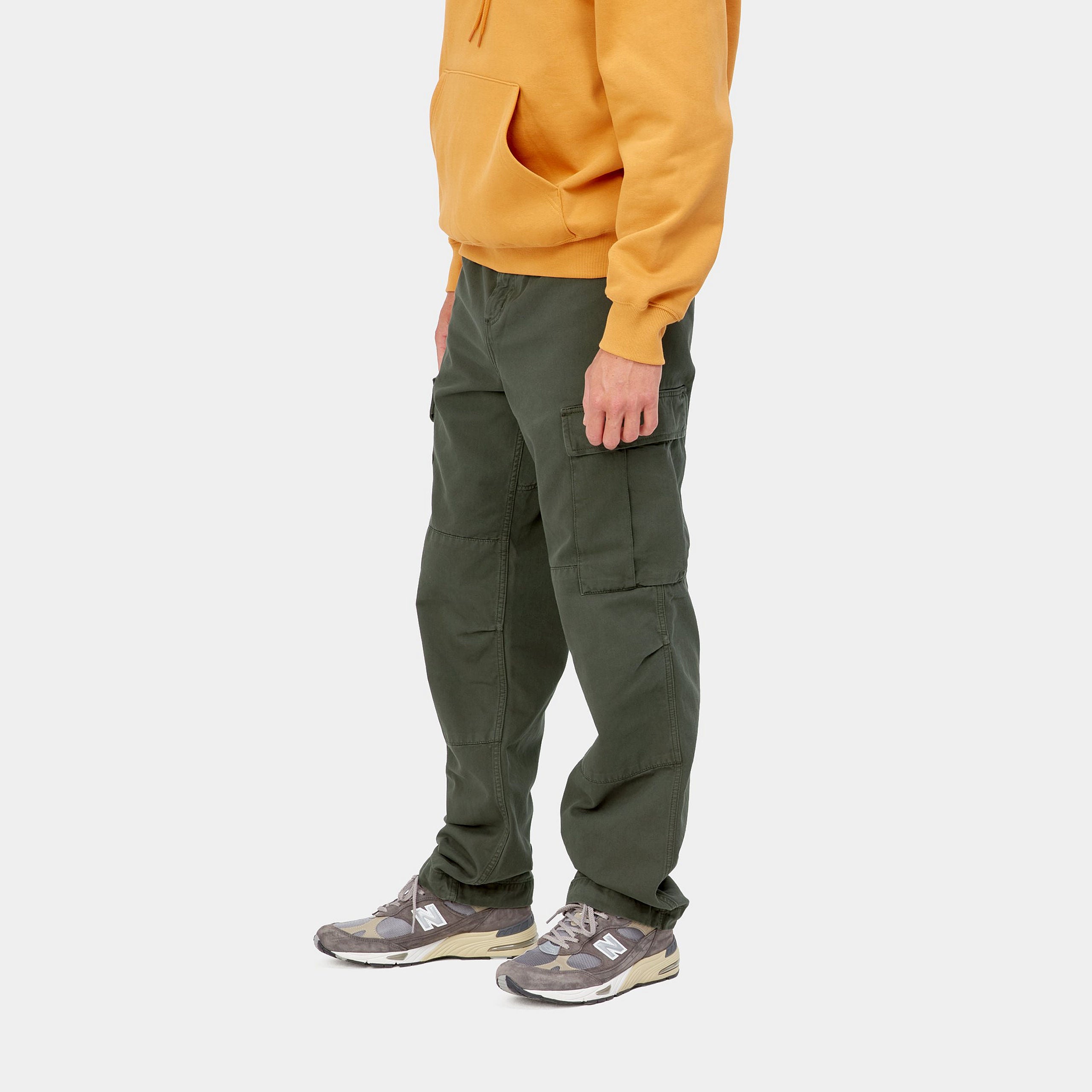 Carhartt WIP Regular Cargo Pant - Boxwood (garment dyed)