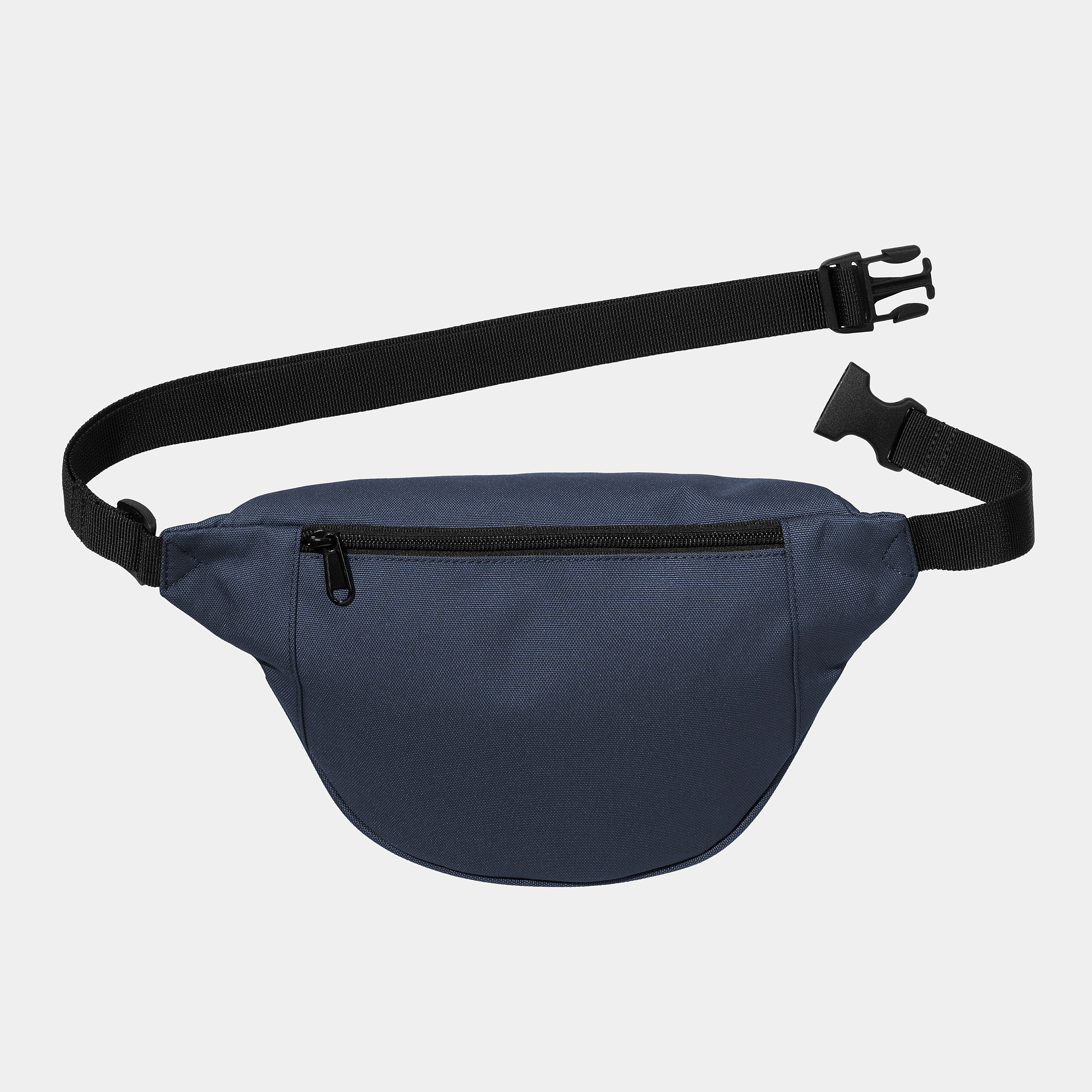 Carhartt WIP Jake Hip Bag – Blue. Blaue Bauchtasche aus Polyester-Duck-Canvas, mit Reißverschluss, verstellbarem Riemen und Carhartt WIP Square Label auf der Vorderseite.