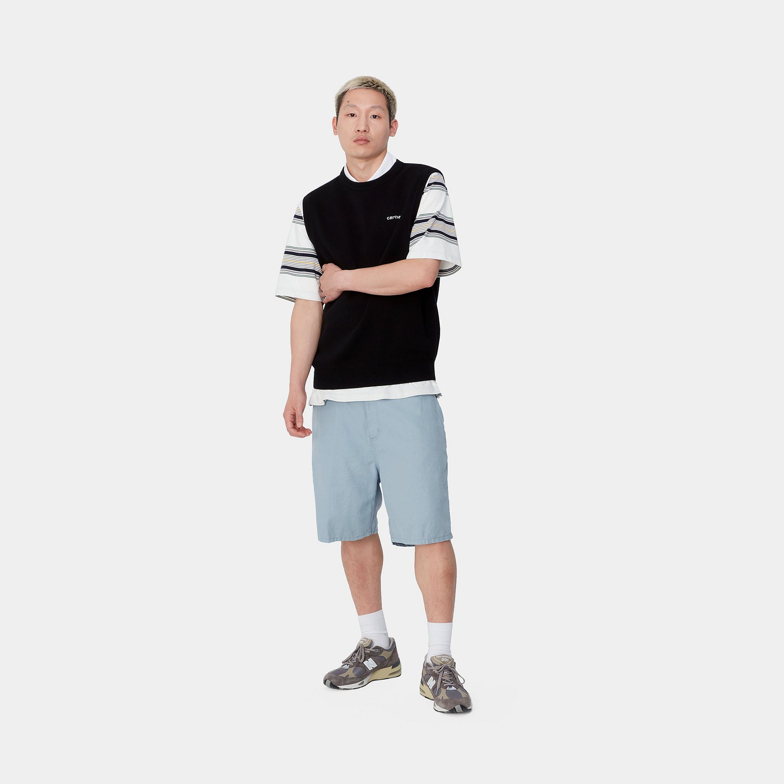 "Carhartt Walter Single Knee Short in Misty Sky, I033583_0W9_02, carhartt shorts aus Baumwolle, lockere Passform, klassische Arbeitsshorts."