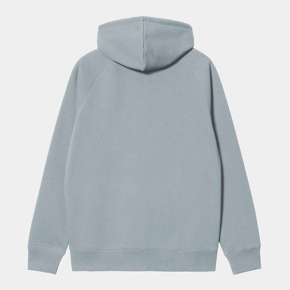"Carhartt WIP Hooded Chase Jacket in Frosted Blue I033664_2MY_XX : Das ultimative Zip-Hoodie für Herren und Damen mit gerippten Bündchen, Kapuze und Carhartt-Logo am Ärmel."