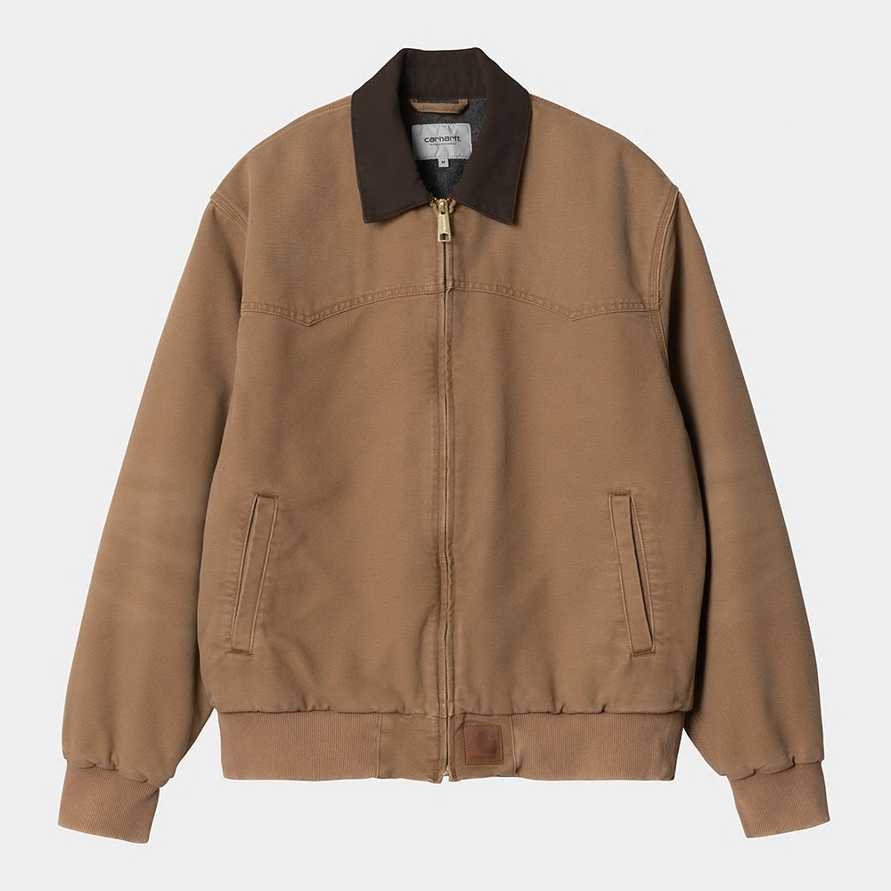 "Carhartt OG Santa Fe Jacket, Hamilton Brown/Tobacco, robustes Canvas (Stone Washed), gefütterte Arbeitsjacke mit Kragen und Logo bei Stickabush Berlin.“