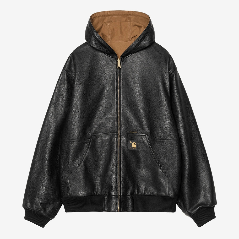 “Carhartt WIP OG Active Jacket 50 Years Anniversary in Schwarz, Premium-Leder, mit Hamilton Brown Innenfutter und Kapuze bei Stickabush Berlin."