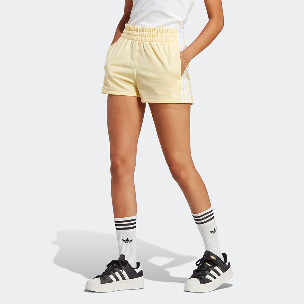 Adidas 3-Stripes Shorts W Gelb  stab retro sneaker  air force one damen  retro sneaker damen  snkraddicted  streetwear marken  schuhe 80er jahre  sneakerjagers  adidas limited edition  80er schuhe  retro sneaker  seltene sneaker  adidas sonderedition