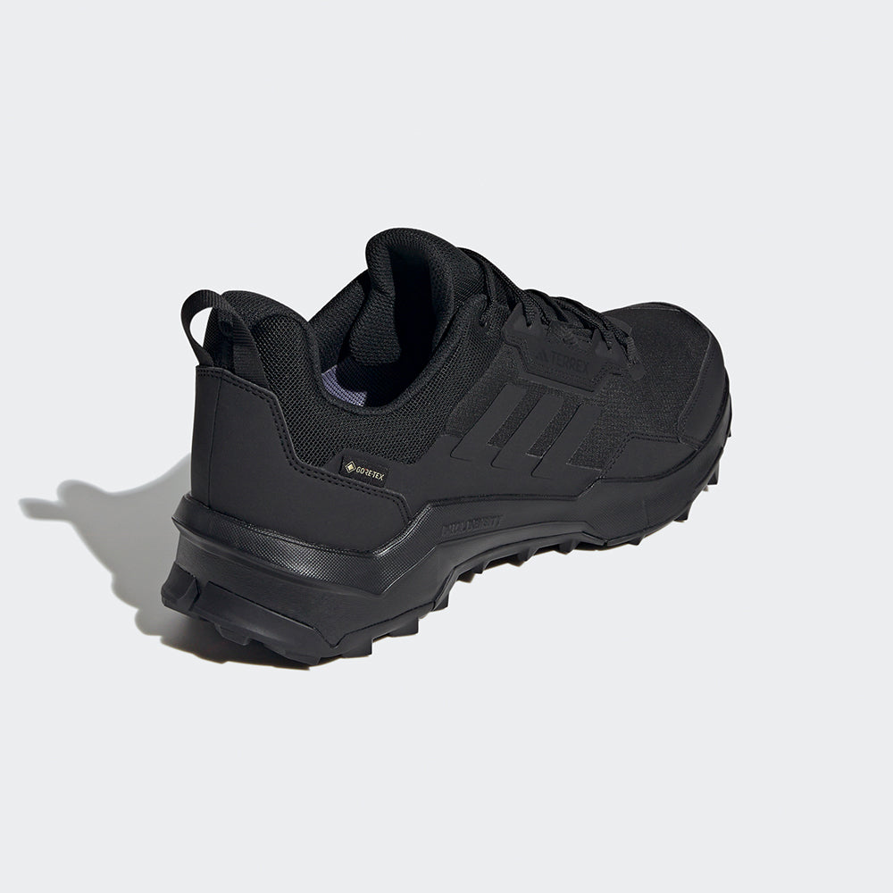 "Adidas Terrex AX4 Gore-Tex Black IE2570: Wasserdichter Outdoor-Schuh mit robuster Sohle für optimalen Grip und Komfort."