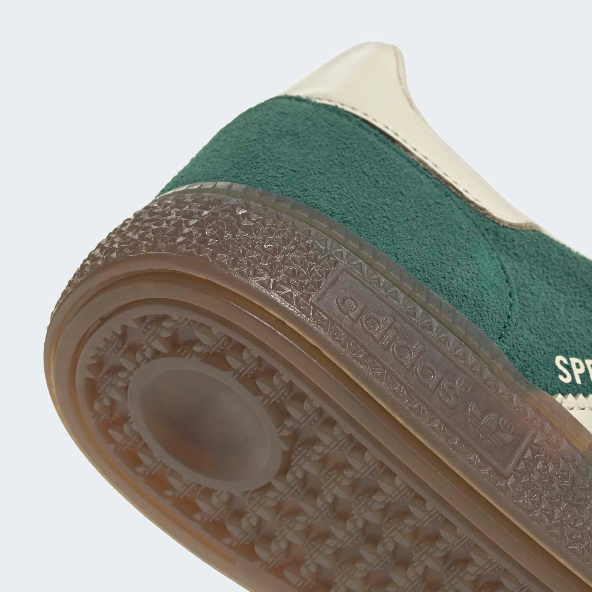 “adidas Originals Handball Spezial Damen Sneaker in Collegiate Green Beige aus Wildleder mit Gummisohle IH1509 bei Stickabush Berlin.“