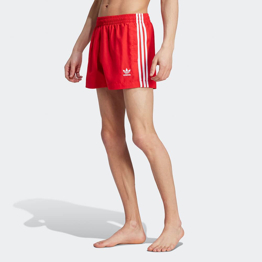 Adidas 3-Stripes Swim Shorts Rot / Weiß   stab retro sneaker  air force one damen  retro sneaker damen  snkraddicted  streetwear marken  schuhe 80er jahre  sneakerjagers  adidas limited edition  80er schuhe  retro sneaker  seltene sneaker  adidas sonderedition