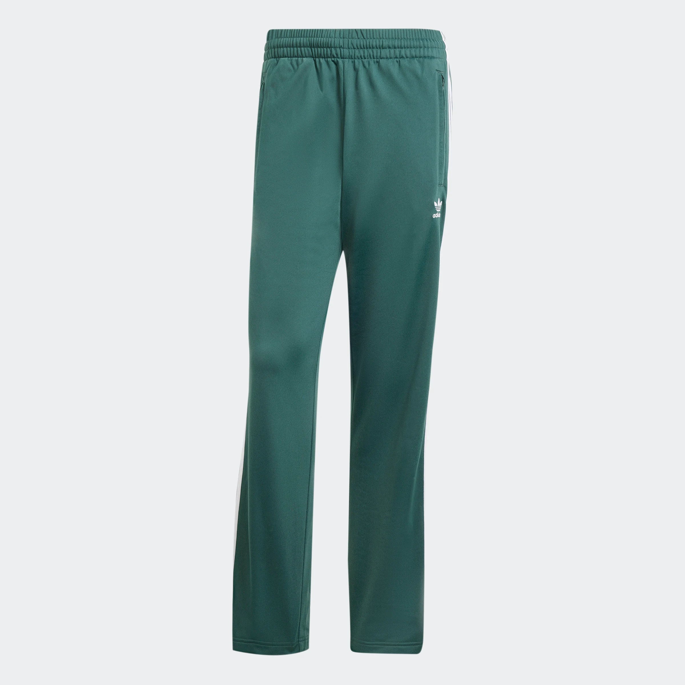 "Adidas Firebird Track Pants in Mineral Green/Weiß, Polyester, klassische Trainingshose mit weißen Streifen, grüne Farbe."