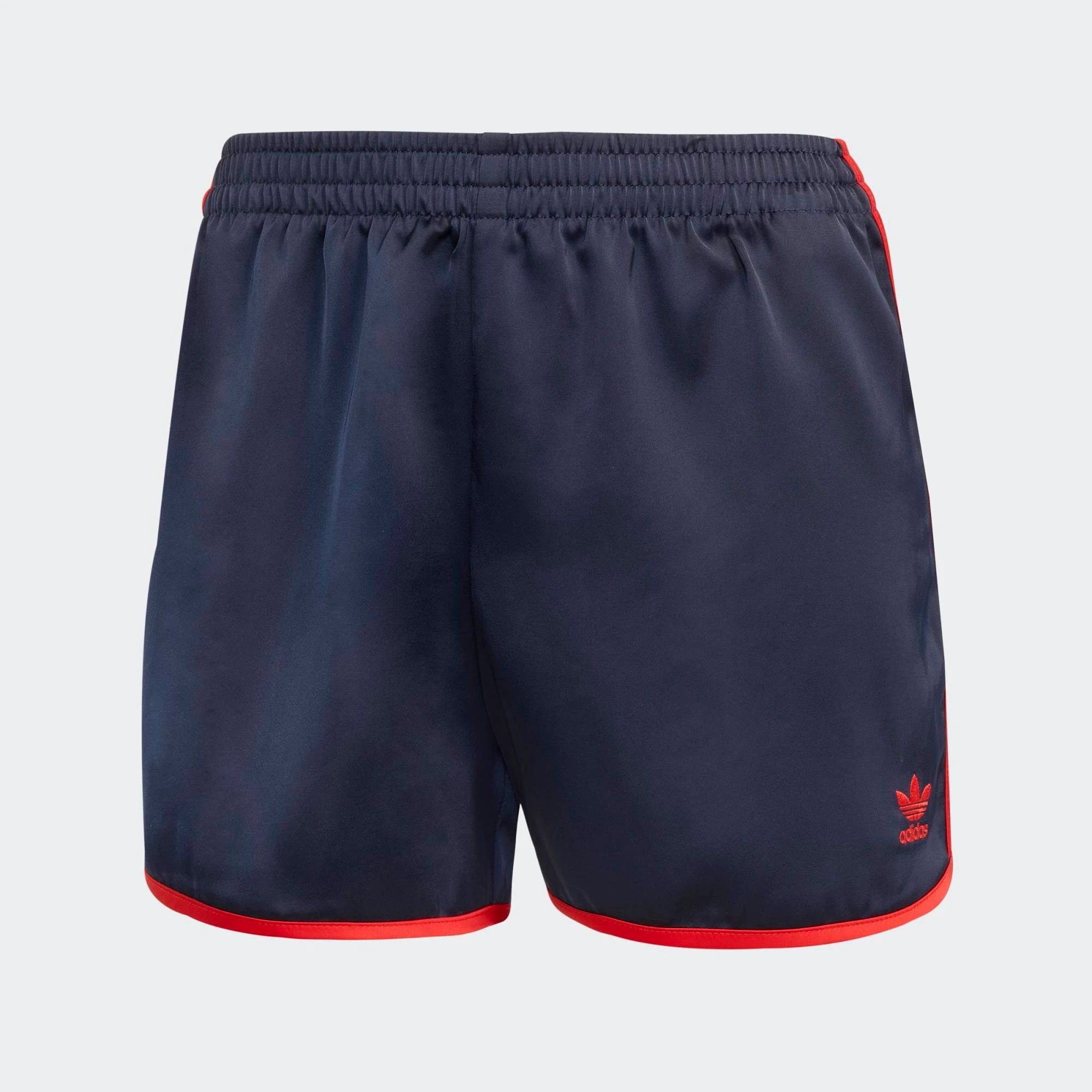 Adidas 3-Stripes Sprinter Shorts in Dunkelblau. Hergestellt aus recyceltem Polyester, mit leuchtend roten 3-Streifen an den Seiten.