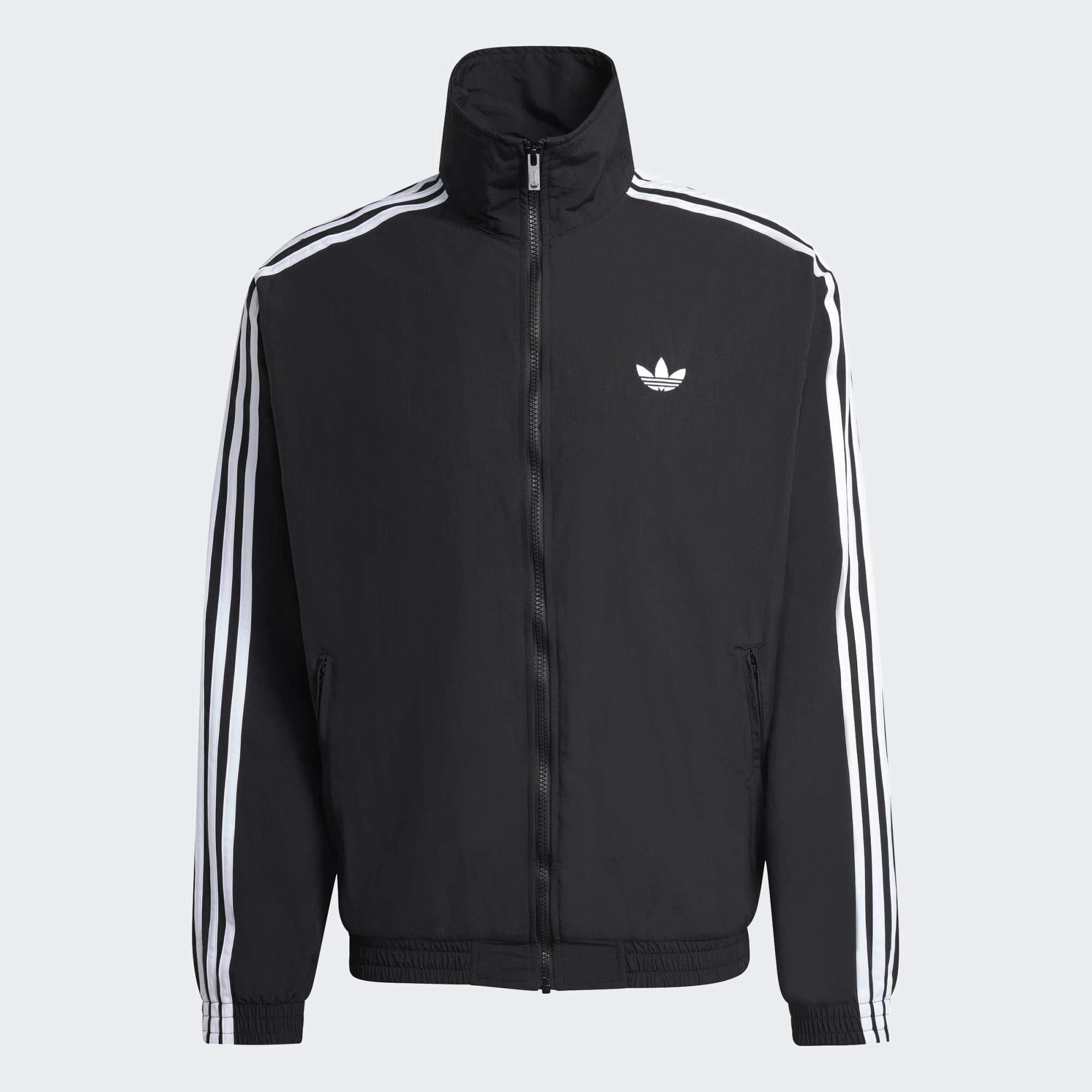 “Schwarze adidas Originals Firebird Woven Trainingsjacke für Herren mit weißen 3-Streifen und Trefoil Logo bei Stickabush.“