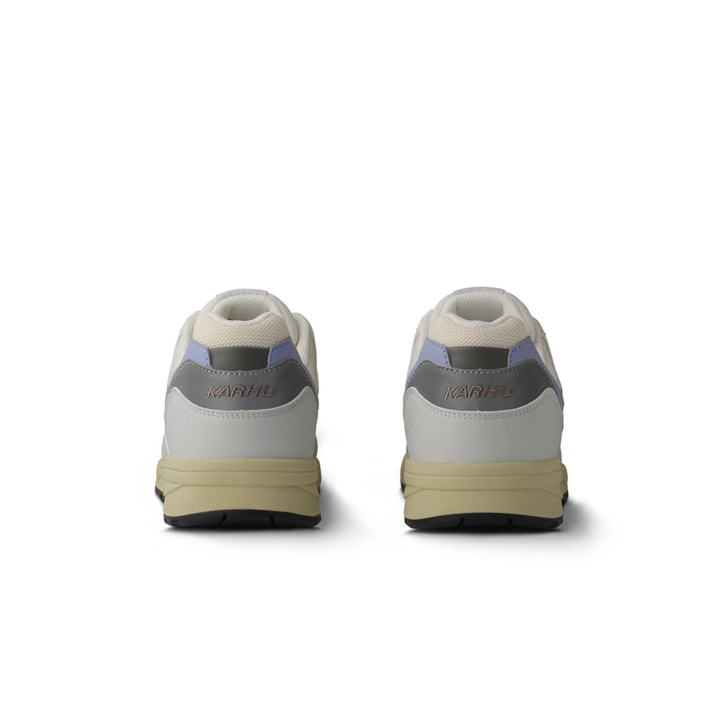 Karhu Legacy 96 Sneaker Foggy Dew Hematite F806101 jetzt bei Stickabush Berlin.