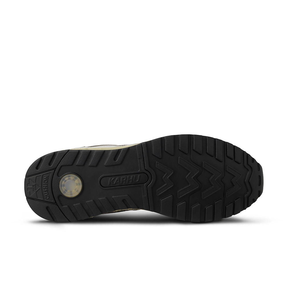 Karhu Legacy 96 Sneaker Foggy Dew Hematite F806101 jetzt bei Stickabush Berlin.