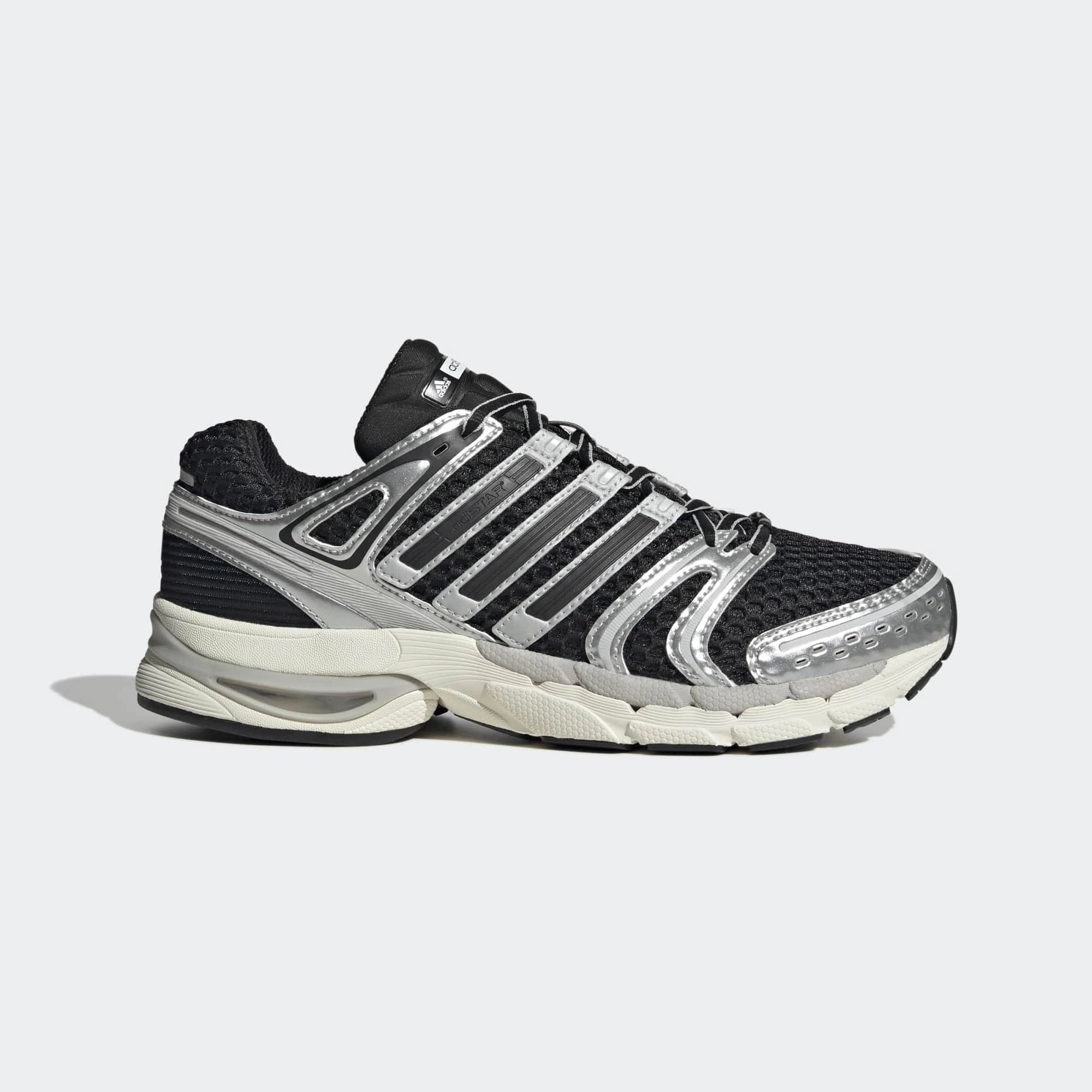 “Adidas Originals Adistar Control 5 Sneaker in Core Black, Style-ID (KI6120) mit Mesh-Obermaterial und Chunky-Sohle, Retro Running Design bei Stickabush Berlin.“