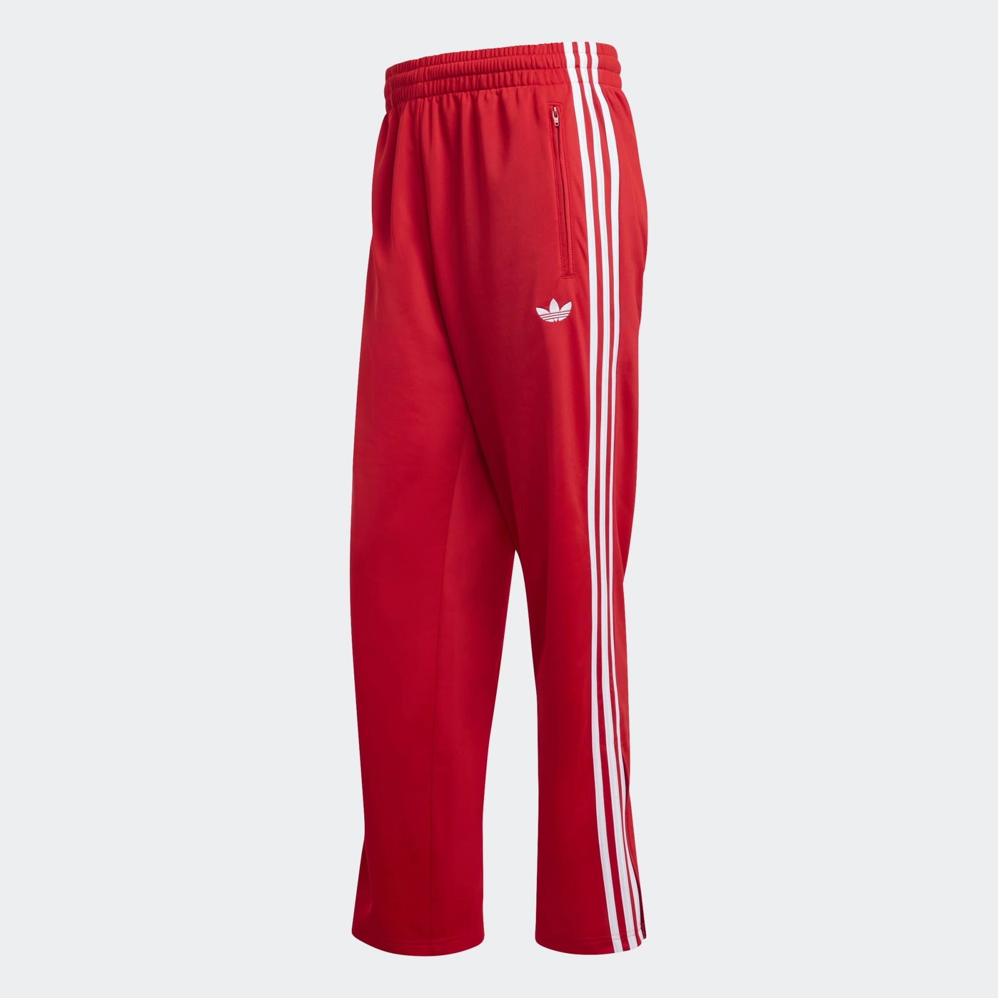 „Rote adidas Originals Firebird Damen Track Pants (KD8319) in Better Scarlet mit weißen 3-Streifen – klassische Retro-Trainingshose erhältlich bei Stickabush Berlin.“