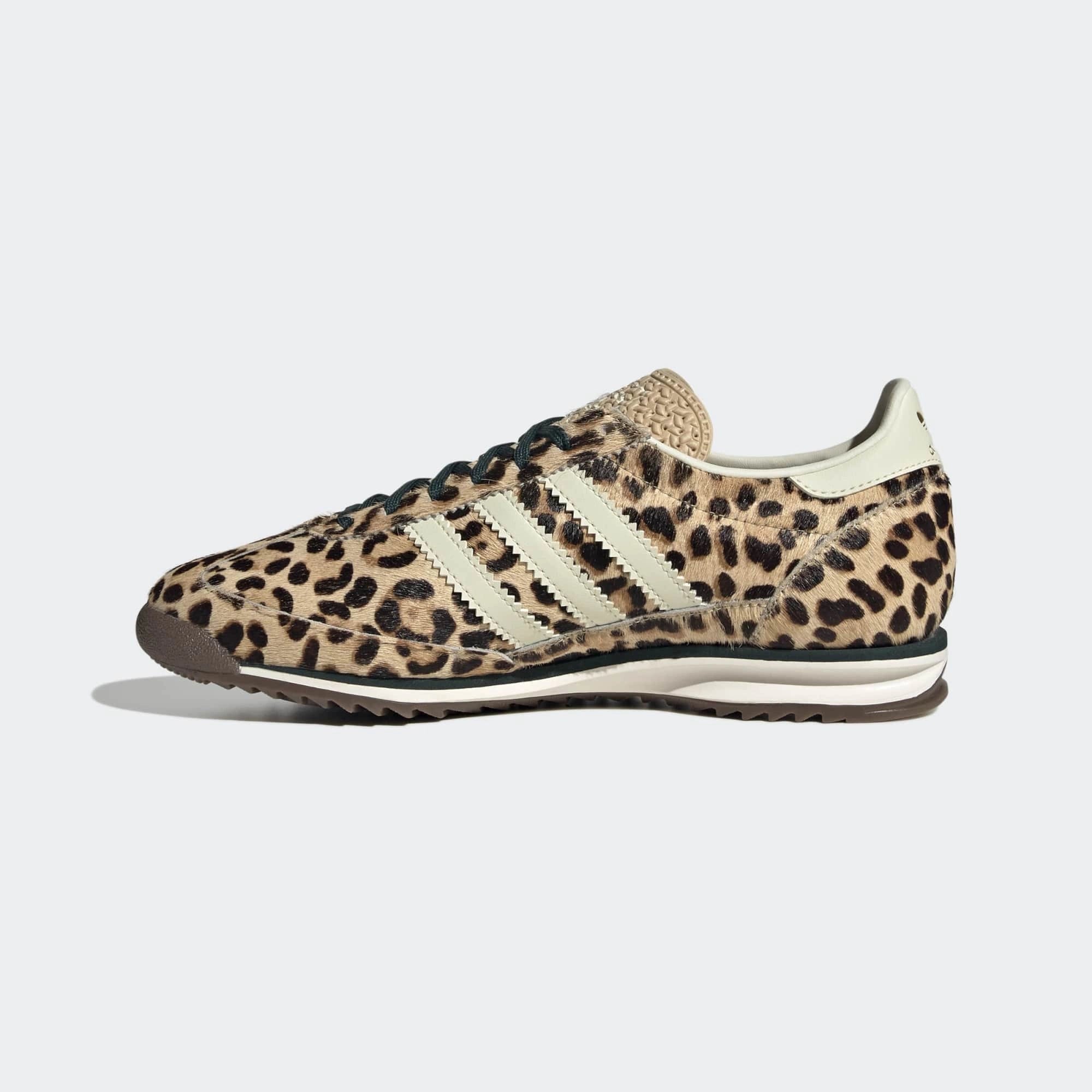 "adidas SL 72 OG Damen Sneaker in Leopard Print Magic Beige mit brauner Gummisohle, Style-ID: KI4205 bei Stickabush Berlin."