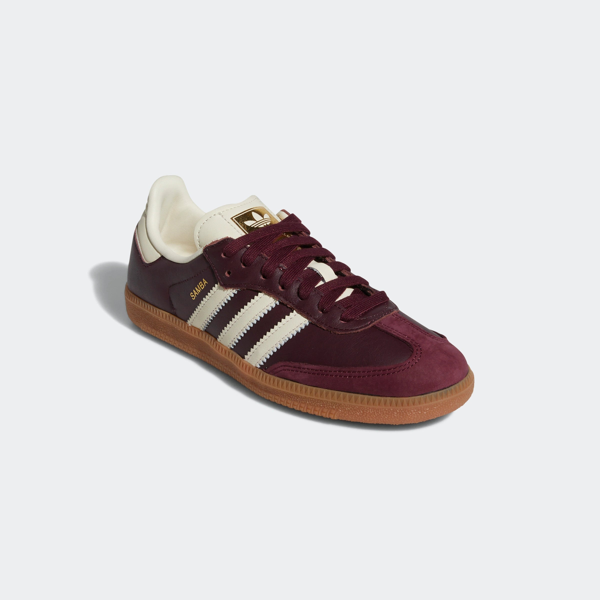 "adidas Originals Samba OG Sneaker Damen Maroon Cream White ID0477. Ein Retro Sneaker mit Premium-Leder und Wildleder-Details bei Stickabush Berlin."