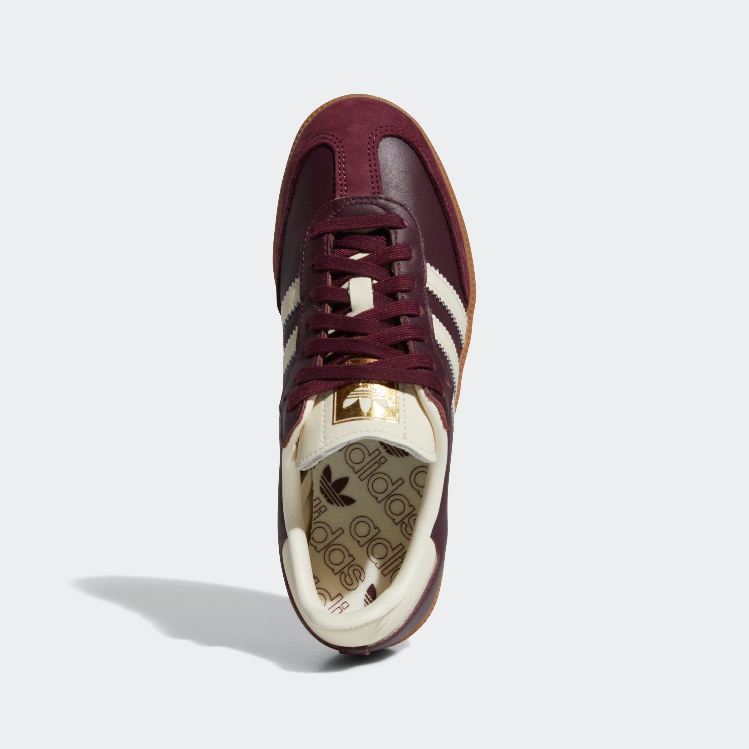 "adidas Originals Samba OG Sneaker Damen Maroon Cream White ID0477. Ein Retro Sneaker mit Premium-Leder und Wildleder-Details bei Stickabush Berlin."