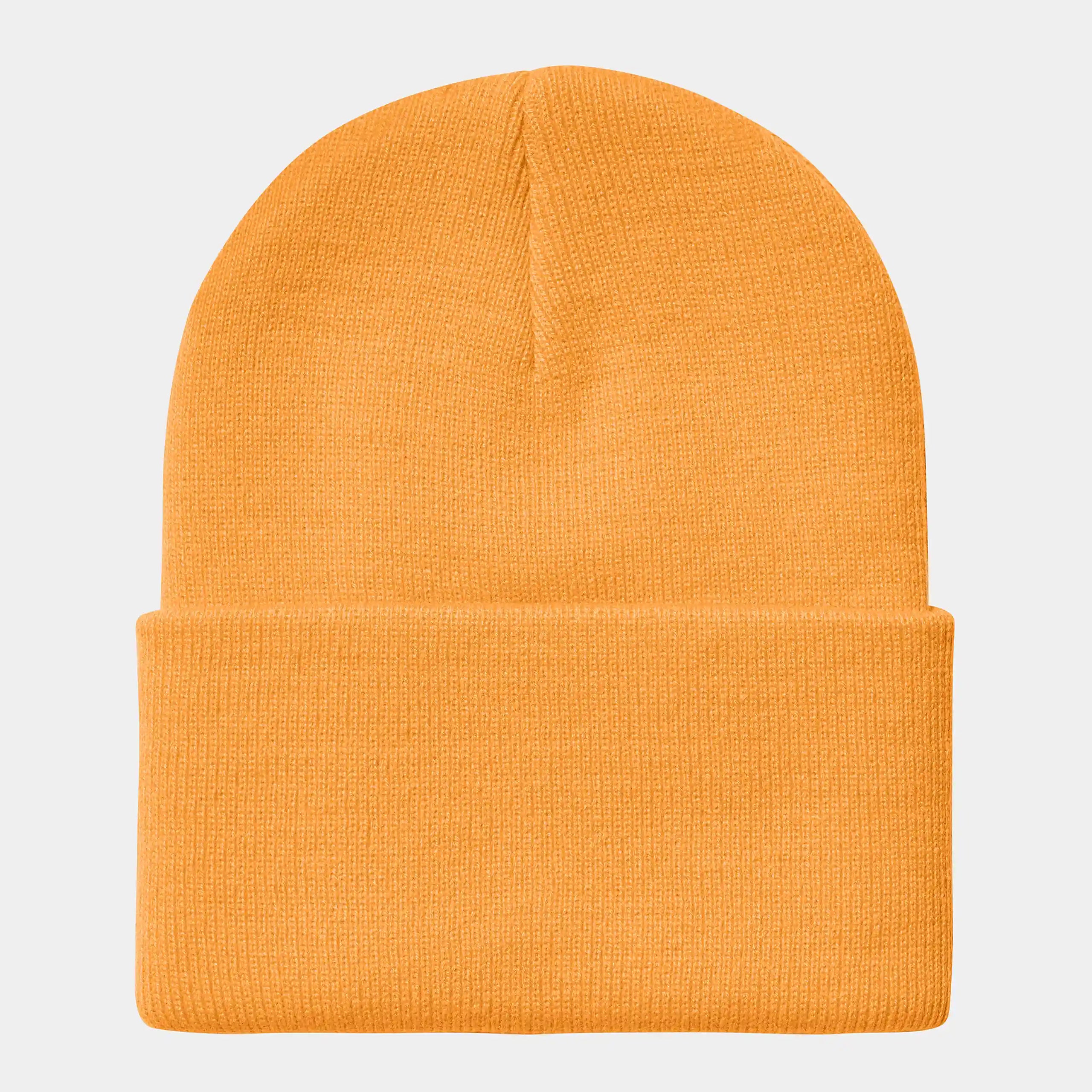 “Helle, orangefarbene Carhartt WIP Acrylic Watch Hat in "Pale Orange". Klassische, gerippte Strickmütze aus Acryl, mit flexiblem Umschlag und kleinem, gewebtem Carhartt Square Label.“