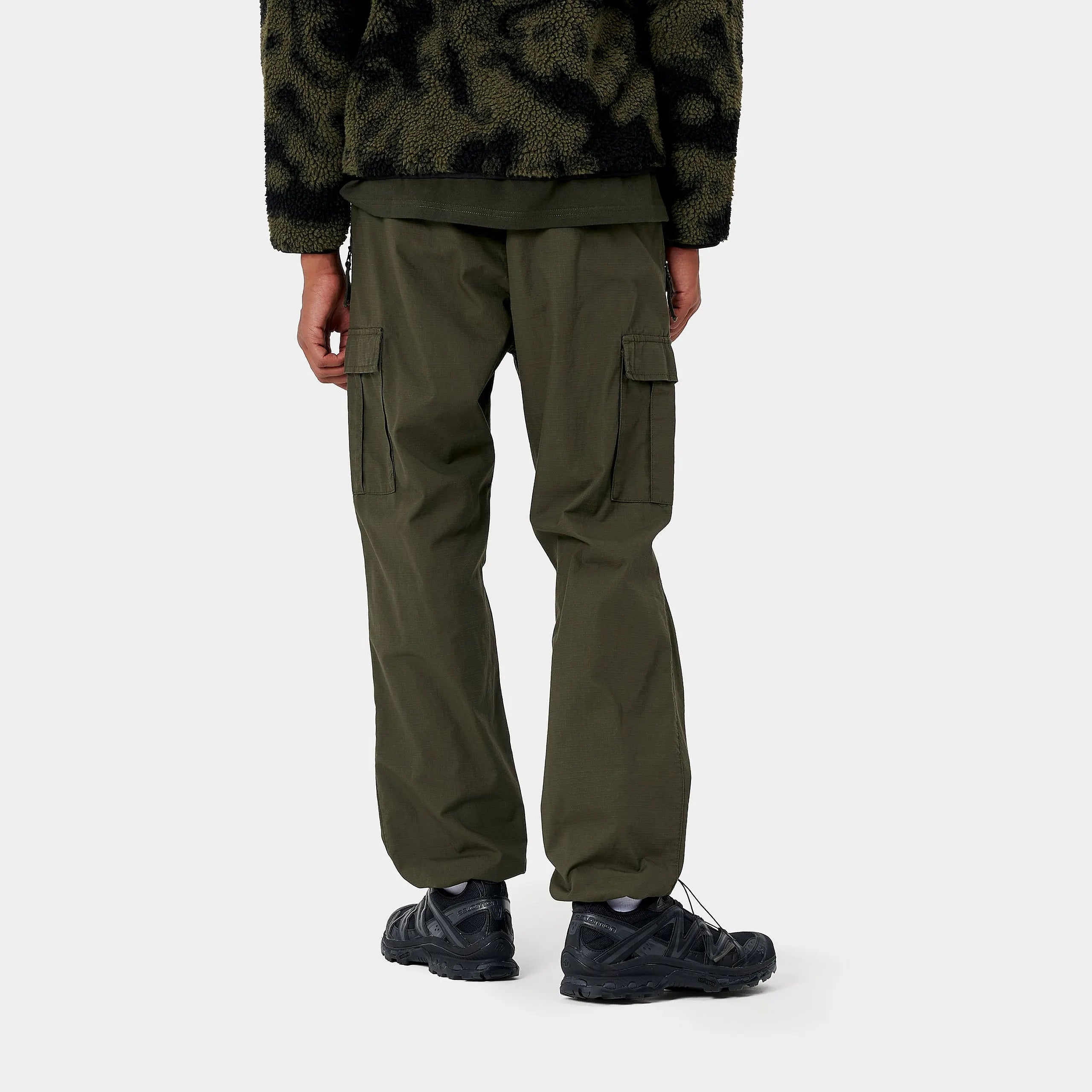 "Carhartt Hose Cargo Jogger Cypress I025932_63_02: Robuste und leichte Cargohose Herren mit Jogger Schnitt und langlebigem Ripstop Material ."