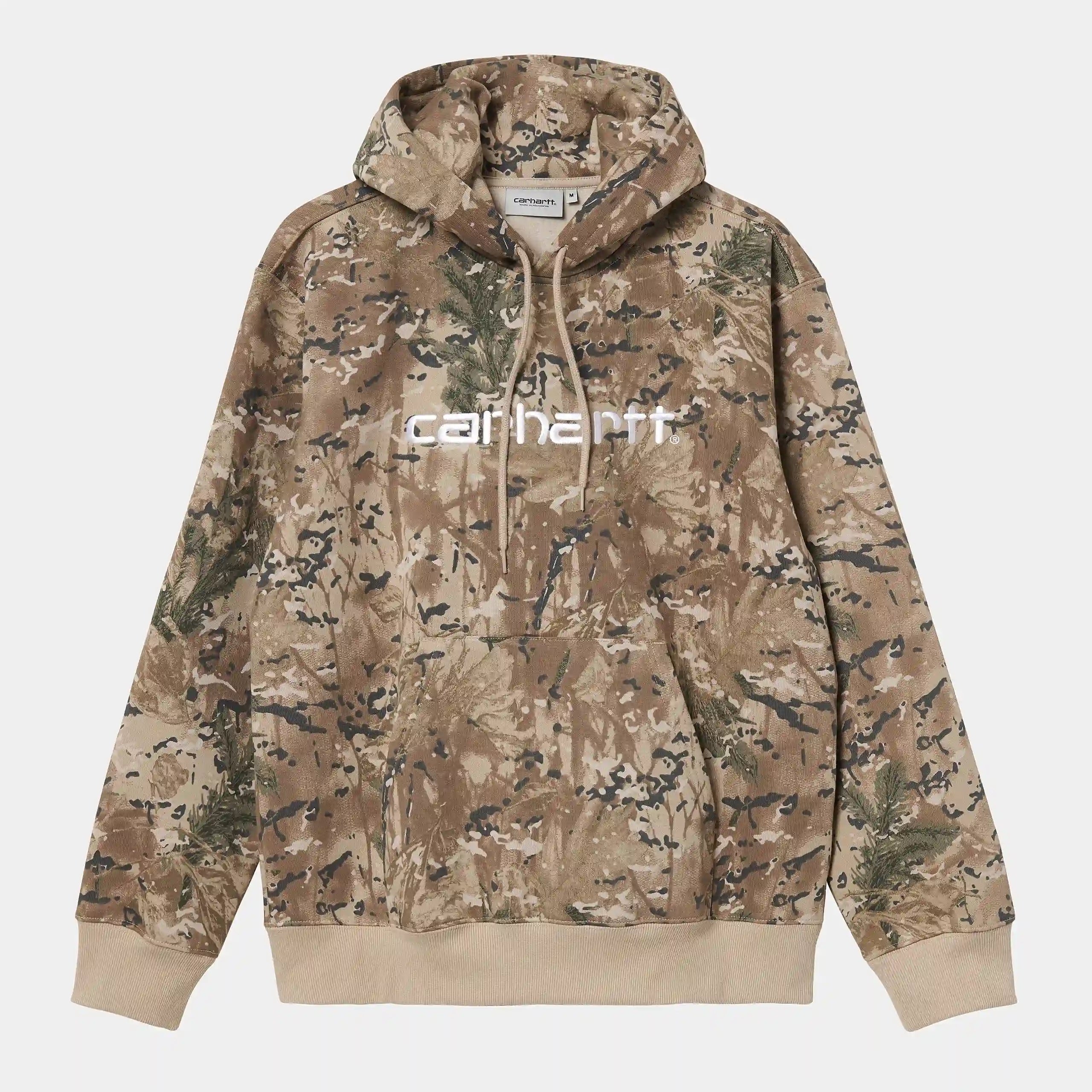"Kapuzenpullover von Carhartt WIP im Camouflage-Mix aus Beige und Weiß. Kordelzugkapuze, Kängurutasche, kleines, gewebtes Logo-Patch auf der Brust."