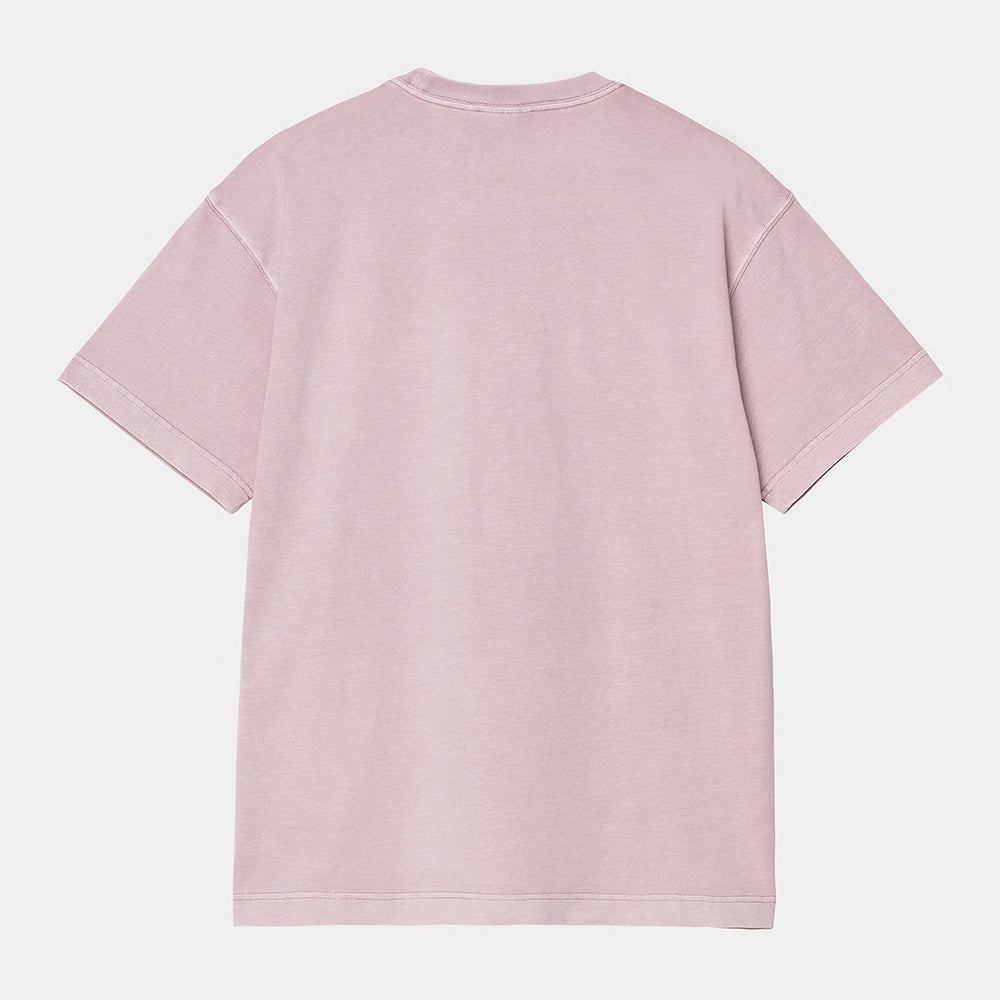 “Das Carhartt WIP S/S Nelson T-Shirt in Hortensia, I029949_2P8_GD, bietet ein einfaches, lässiges Design mit Rundhalsausschnitt und kurzen Ärmeln. Es ist aus weichem Baumwoll-Jersey gefertigt und mit einem Logo-Aufnäher auf der linken Brust versehen, perfekt für den Sommer.“