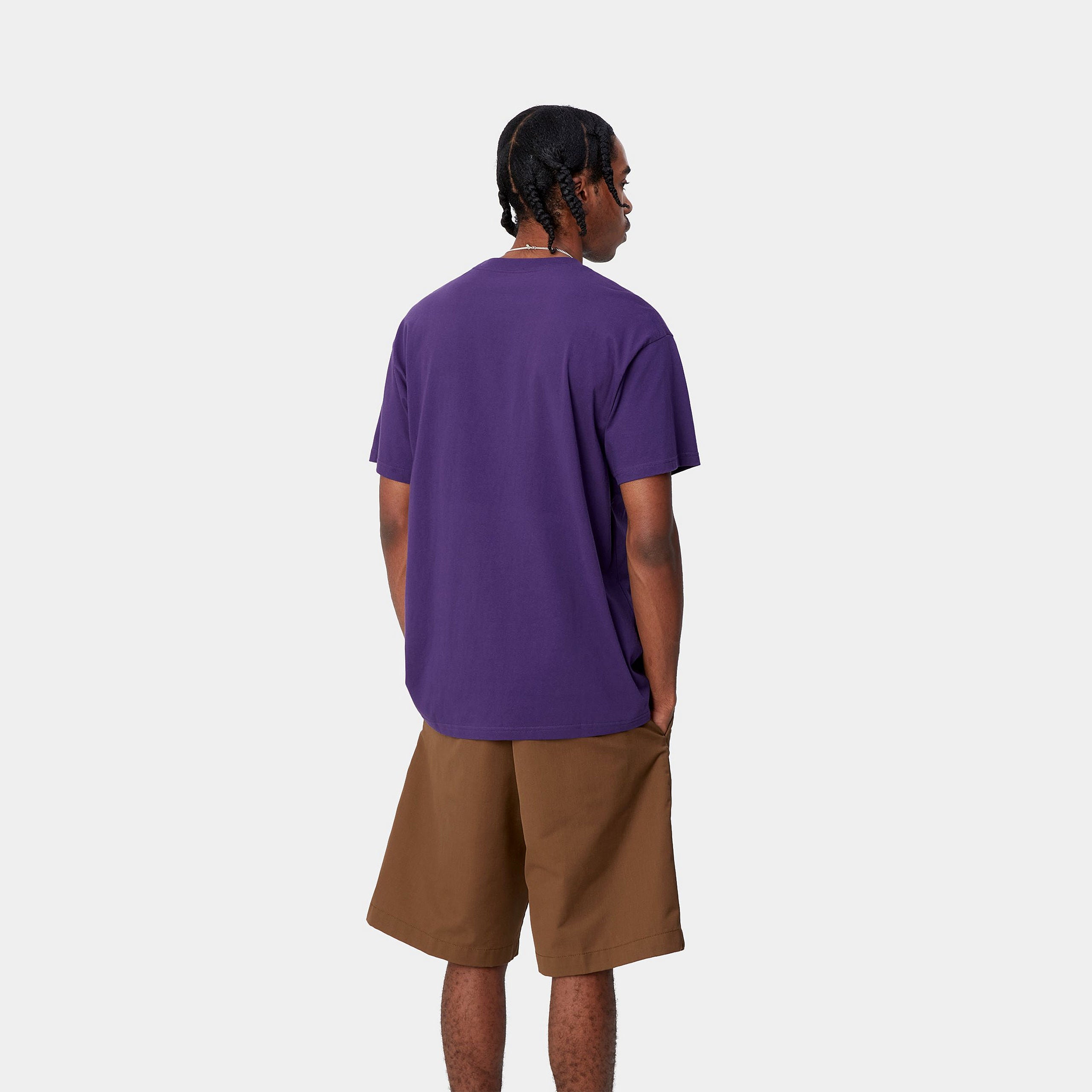 “Carhartt WIP S/S Tube T-Shirt – Tyrian. Lila T-Shirt aus Baumwolle mit lockerem Schnitt und Farbtuben Print auf der Brust.“