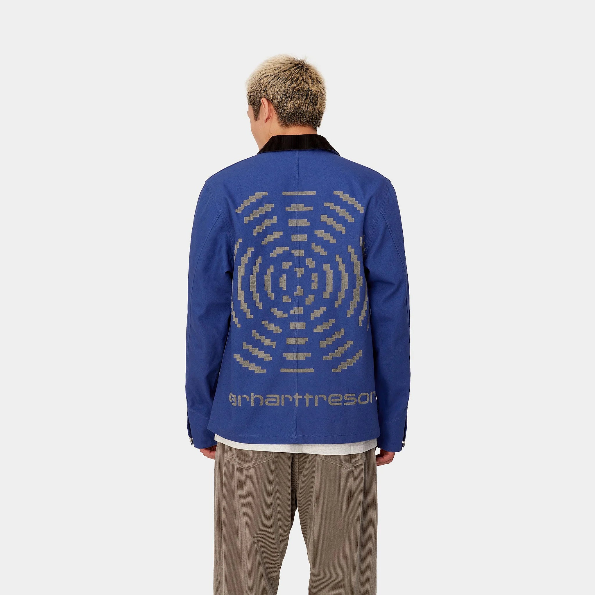 "Carhartt WIP x TRESOR Way Of The Light Michigan Coat, Lazurite (Blau), robustes Canvas, Arbeitsjacke mit reflektierenden Details und Co-Branding."