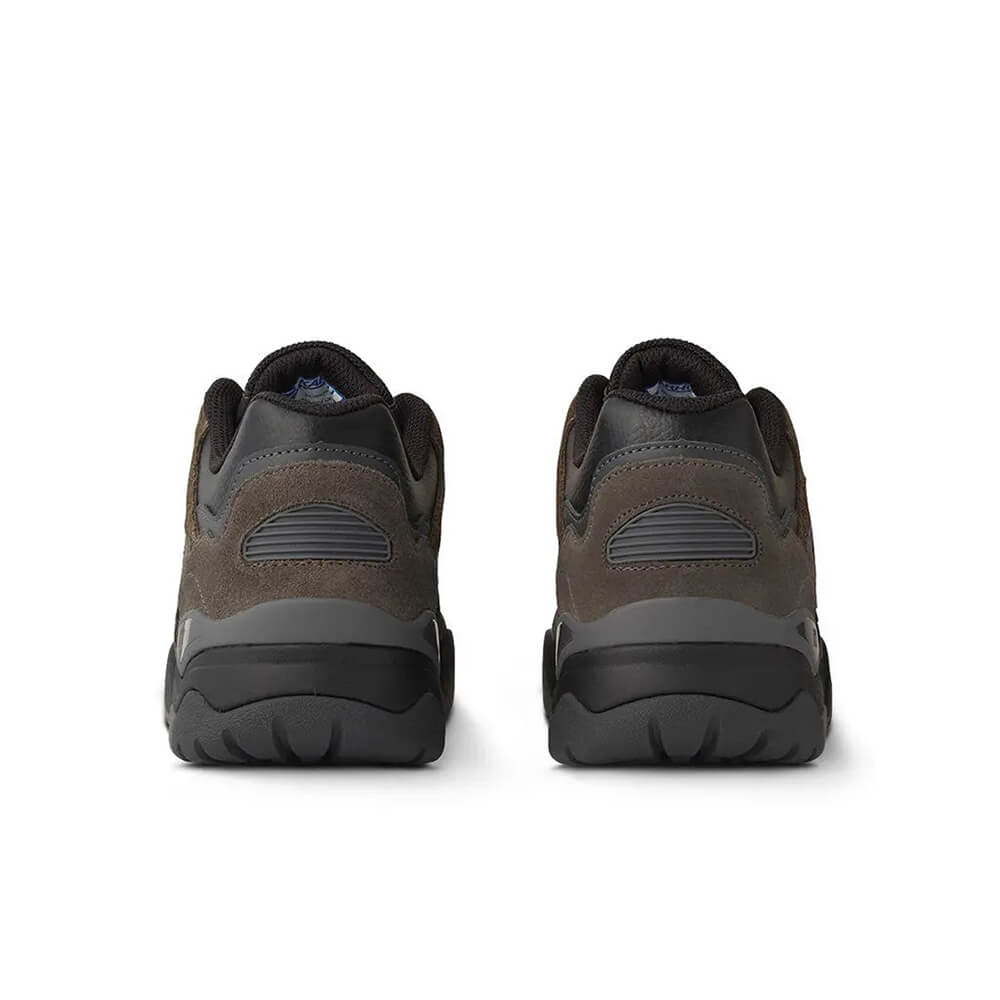 "Karhu Fusion XT in Schwarz/Laurel Wreath, Wildleder/Synthetik, sportlicher Sneaker in Schwarz mit braunen und grauen Akzenten."
