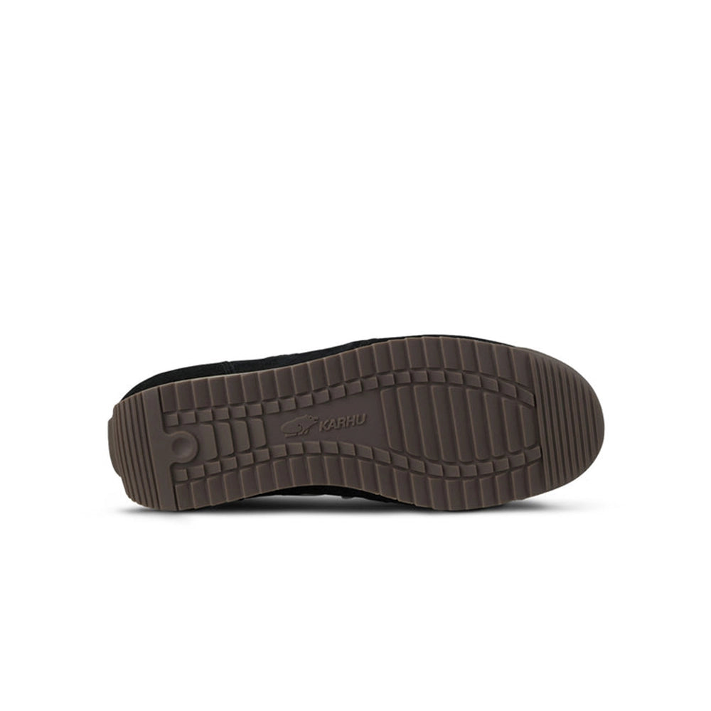 Karhu Mestari 76 Sneaker in Jet Black und Blanc De Blanc Sohlenansicht Style-ID F805107 bei STICKABUSH Berli