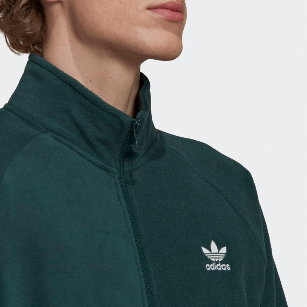 "Adidas Classics Trefoil Teddy Fleecejacke, Mineral Green (gedämpftes Grün), Teddy-Fleece, lockere Jacke mit Reißverschluss und großem Trefoil-Logo."