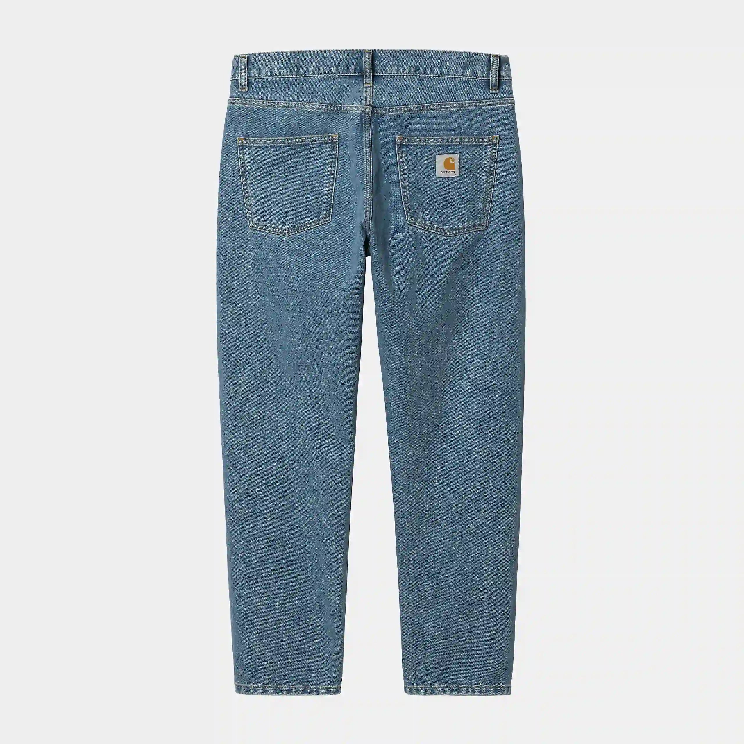 "Carhartt Newel Pant in Blau (Stone Bleached), Baumwolle, lockere Passform, klassische Jeanshose mit starkem Used-Look."