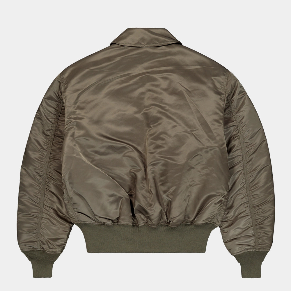 Alpha Industries CWU 45 (HERITAGE) Bomberjacke in Mud Olive, Freisteller Rueckansicht, STICKABUSH