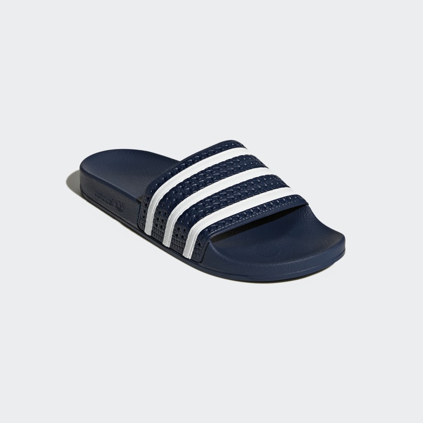adidas adilette blue white  sneaker kaufen  schuhe kaufen  stab retro sneaker  air force one damen  retro sneaker damen  snkraddicted  streetwear marken  schuhe 80er jahre  sneakerjagers  adidas limited edition  80er schuhe  retro sneaker  seltene sneaker  adidas sonderedition  alpha industries  bomberjacke
